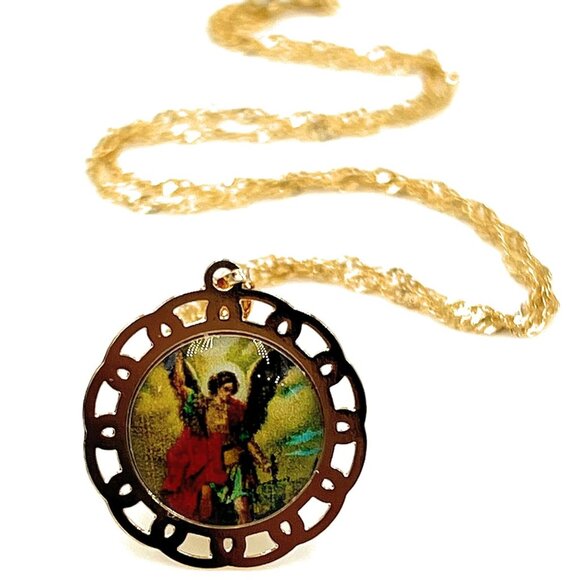Protector Angel Gold Plated Religious Medal Spiral Chain (St. Michael Archangel) - Picture 2 of 5